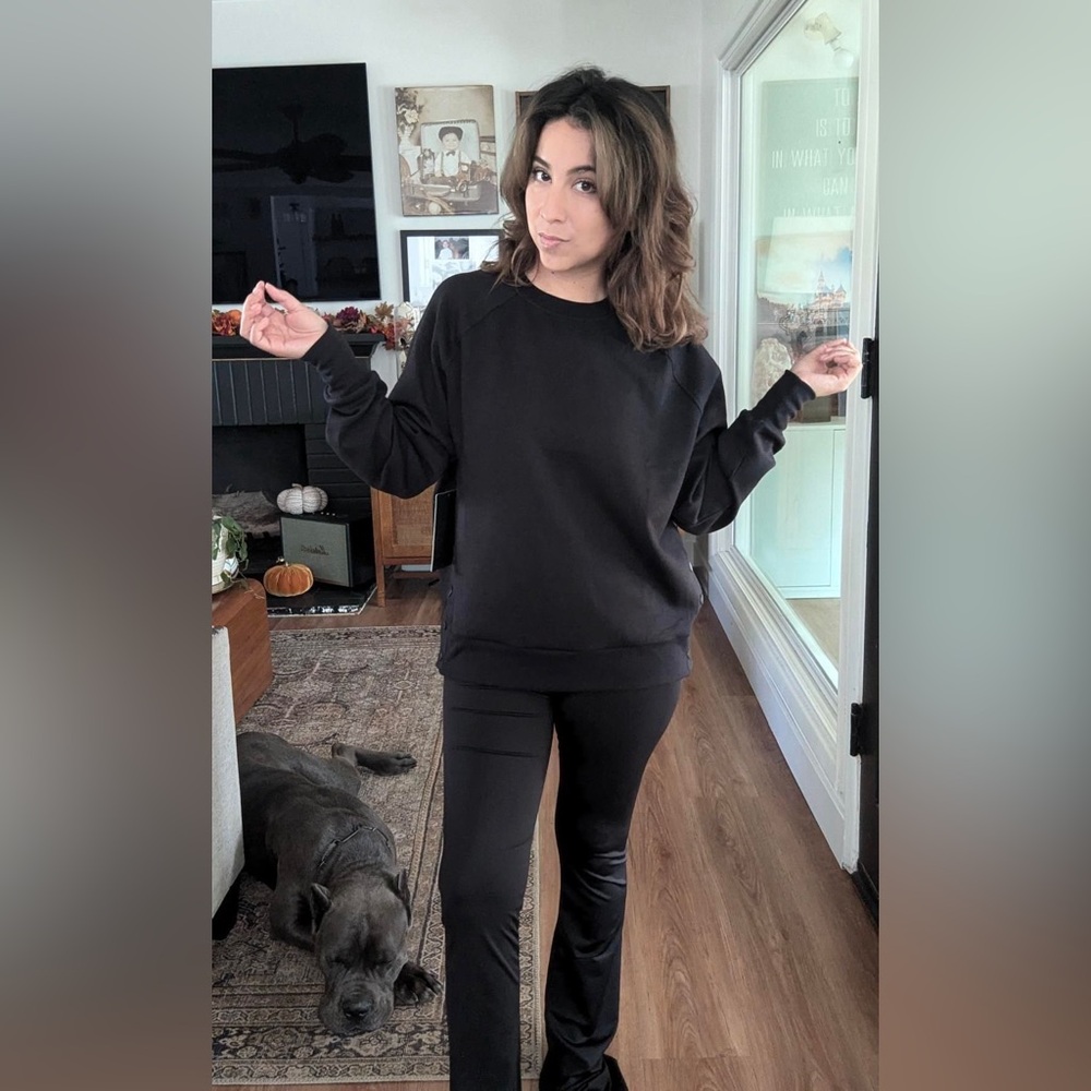 Sweater black super soft